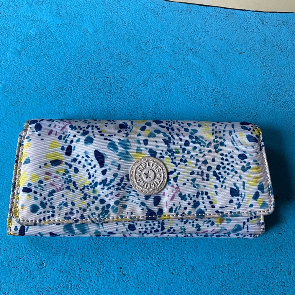 Kipling White Multicolor Dotted Floral Trifold Wallet